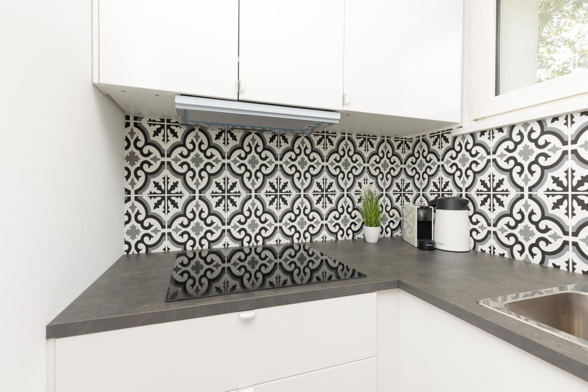 Apartment Elekcyjna With Balcony By Renters Warsaw